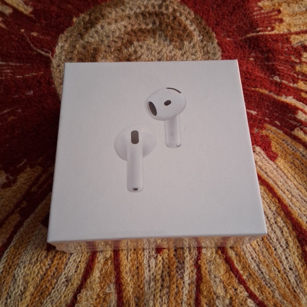 Apple AirPods 4